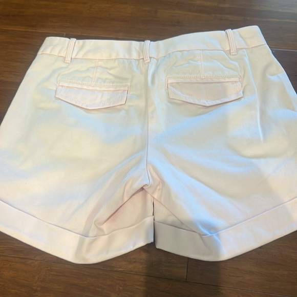 Pale Pink Banana Republic shorts - Picture 3 of 3